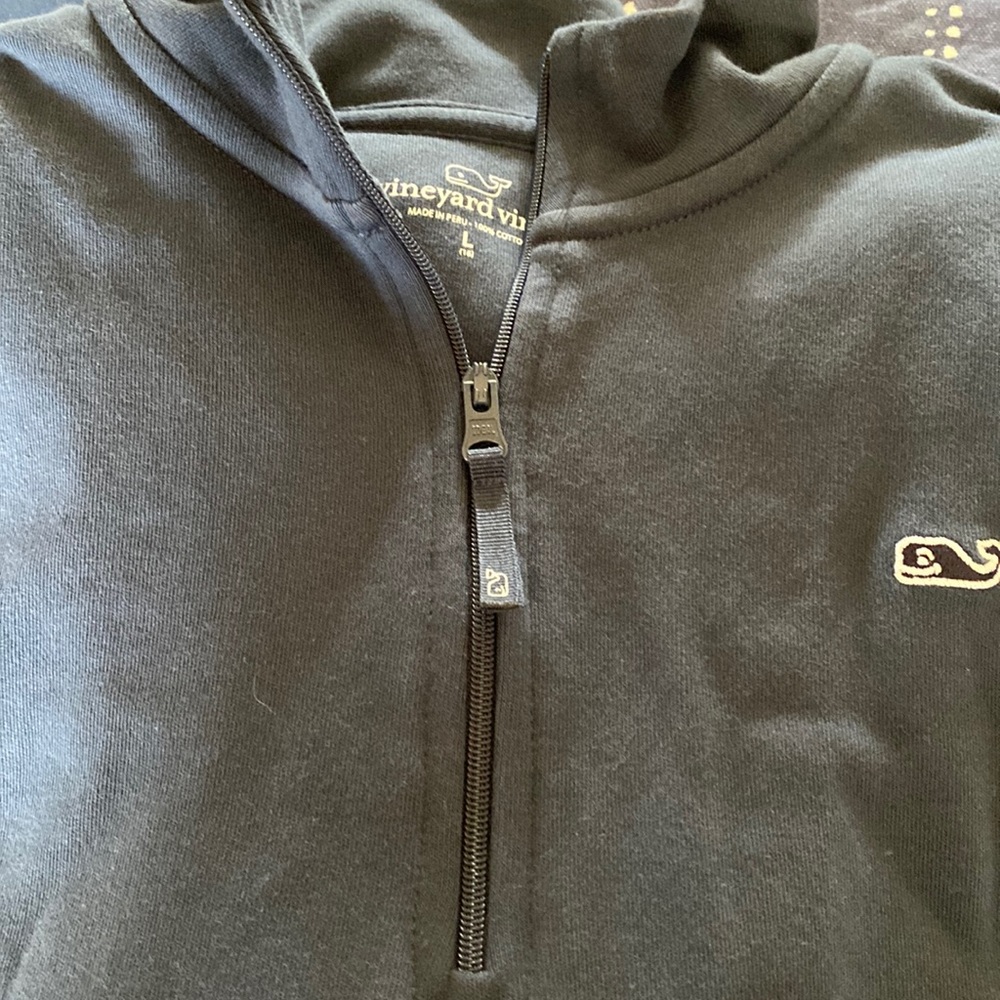Boys Vineyard Vines 1/4 zip pullover in navy, size large (16), never been worn
